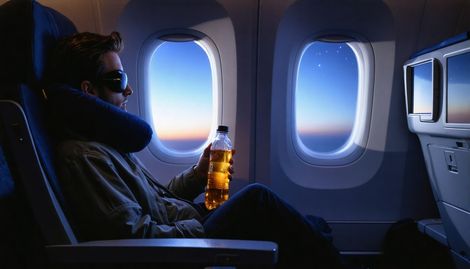 Uzun Uçuşlarda Konfor: 12 Pratik İpucu ve Ürün Önerisi